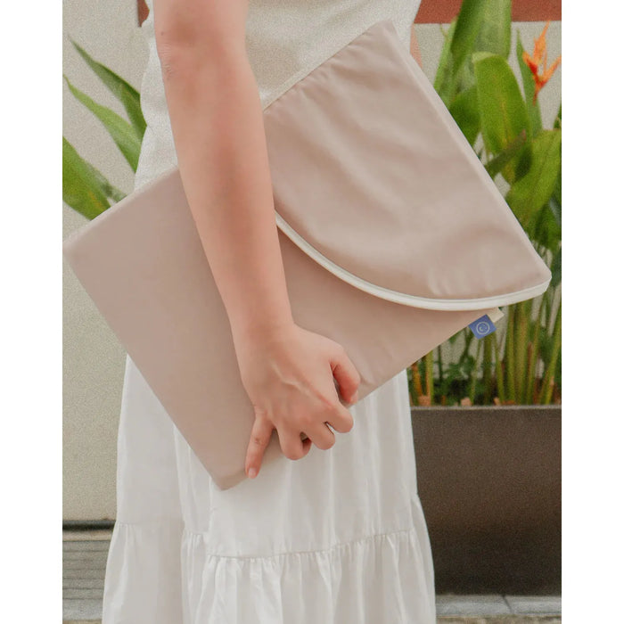 Smile LiteFoam Laptop Sleeve in Dune Drift